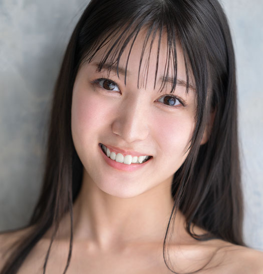初美菜乃花(初美なのか)个人资料照片